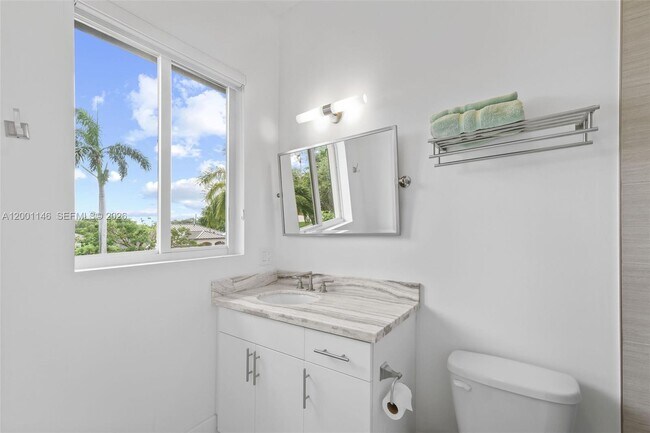 Building Photo - 14831 SW 93rd Ct