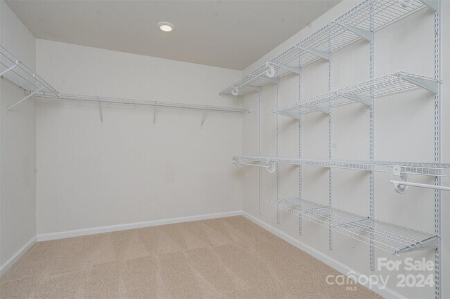 Building Photo - 15115 Moulin Ct Dr