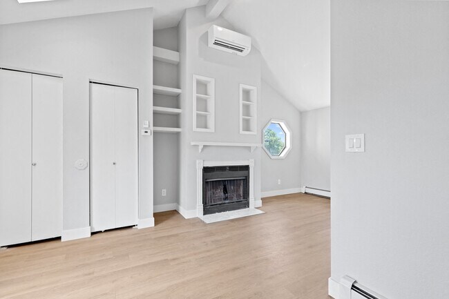 Floorplan - 3075 Broadway St