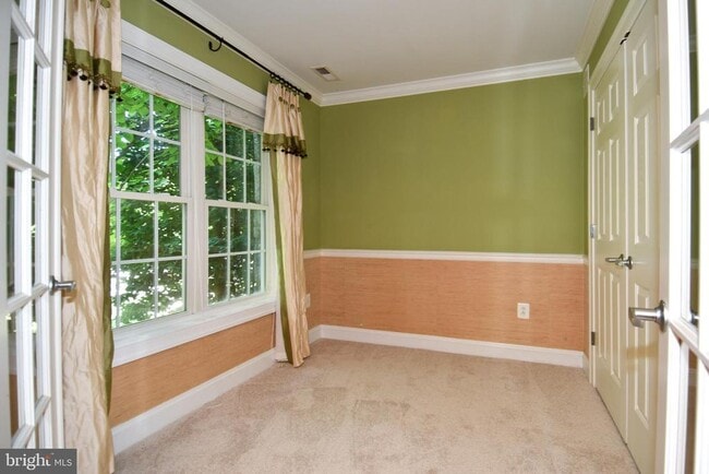 Building Photo - 589 Cedar Spring St