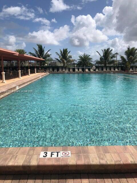 Building Photo - 155 Suffolk F