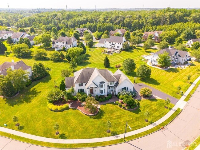 Building Photo - 19 Meadowlark Dr