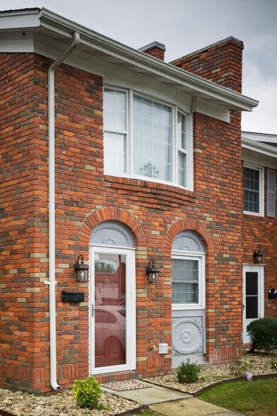 Building front - 3000 Golden Rd