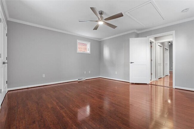 Building Photo - 715 Filbert St