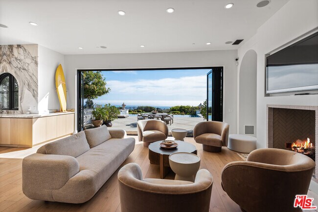 Building Photo - 6201 Murphy Way