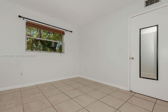 Building Photo - 4111 Stirling Rd