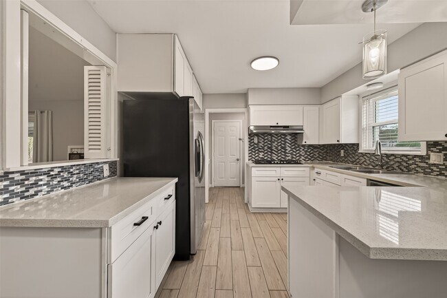 Building Photo - 4955 Wigton Dr