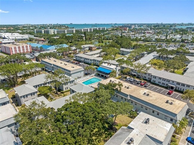 Building Photo - 6990 Place De La Paix