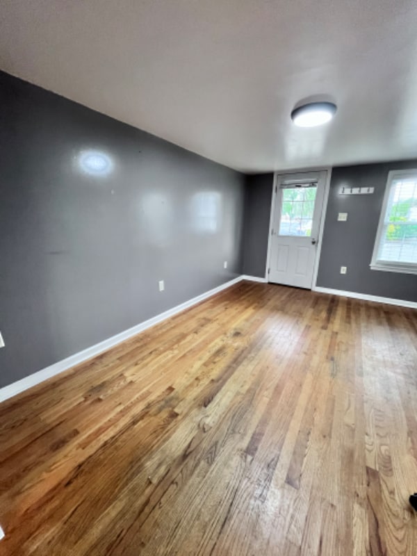 Building Photo - 224 Dingledine St