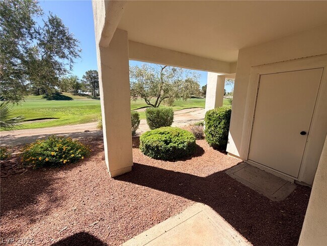 Building Photo - 7605 Rolling View Dr