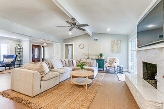 Building Photo - 413 Canyon Creek Dr
