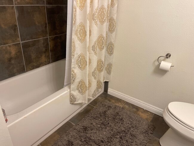 Building Photo - 14680 Penasquitos Dr