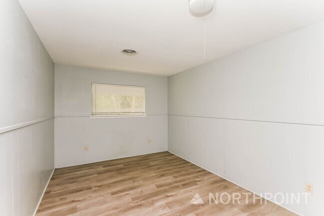 Building Photo - 3 BR/2BA | Newly Renovated Single Family Home | 1-Car Covered Parking | Large Front Porch!