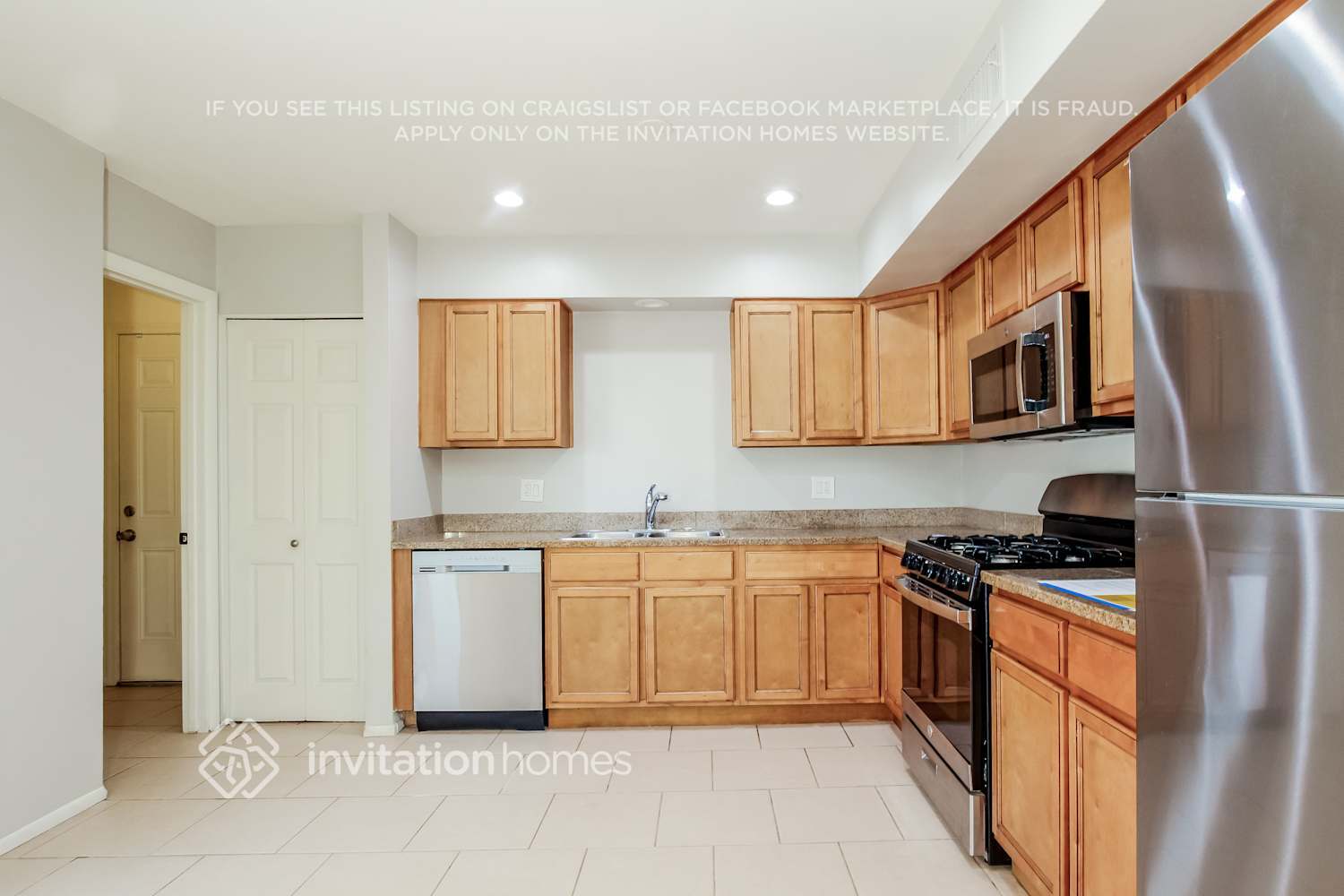 Building Photo - 3534 W Mercer Ln