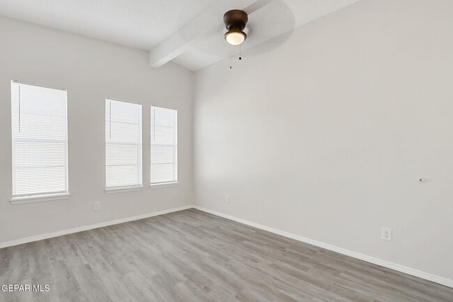 Building Photo - 11100 Vista Lago Pl