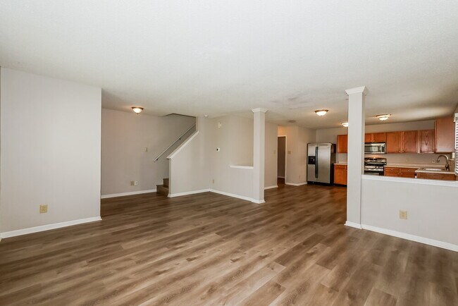 Building Photo - 12867 Old Glory Dr