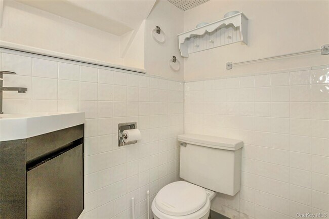 Building Photo - 15 Ingram Dr