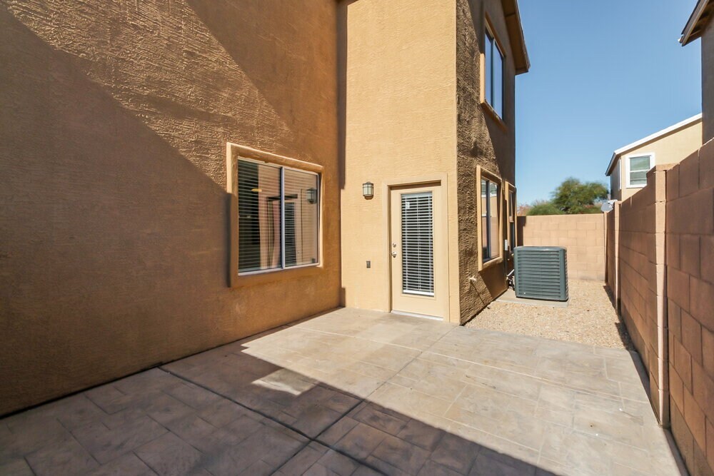 Building Photo - 7233 S 40th Ave