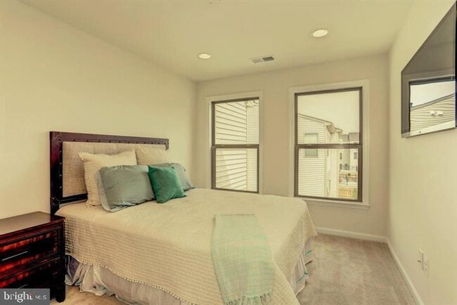 Building Photo - 42346 Alder Forest Terrace