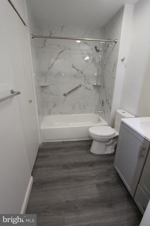 Building Photo - 7714 Tamarron Dr