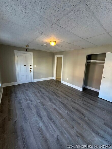 Building Photo - 12 Lincoln St