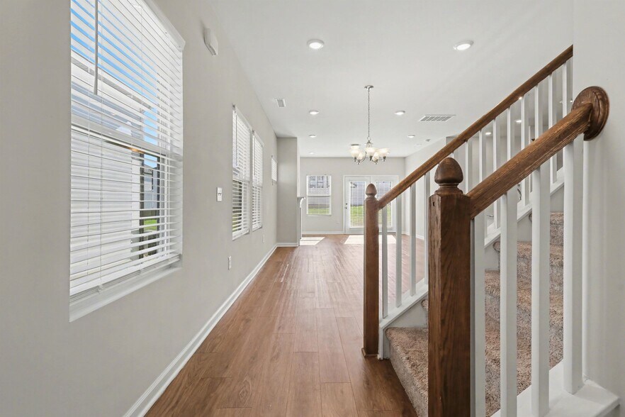 Building Photo - 653 Rawls Dr