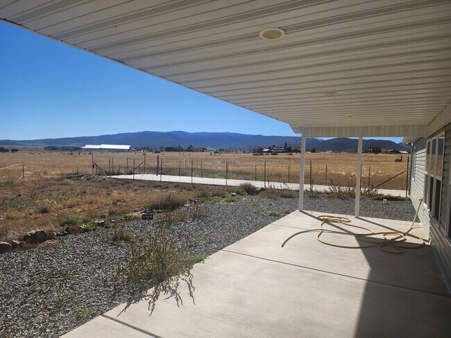 Building Photo - Rural freedom