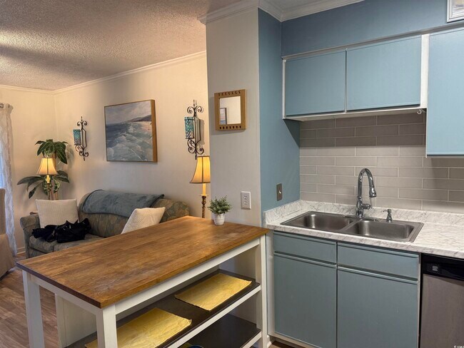 Building Photo - 4350 Intercoastal Dr