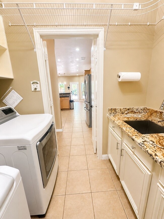 Building Photo - 2521 Black Skimmer Ct