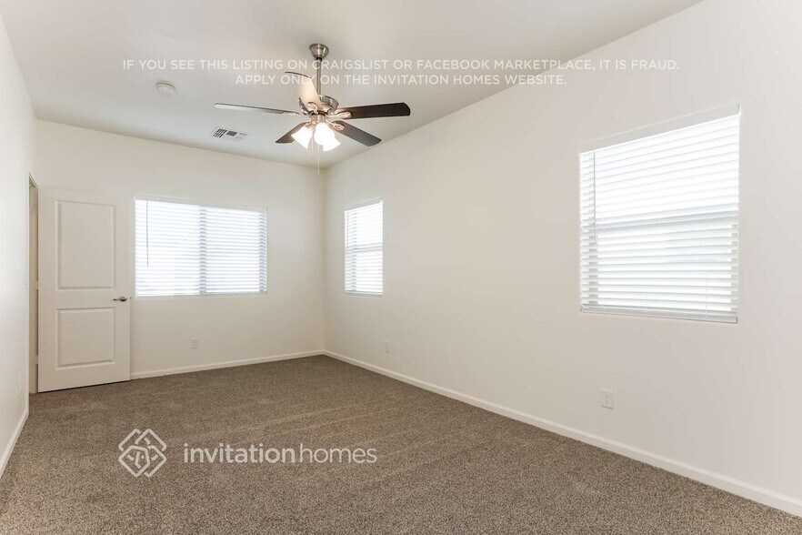 Building Photo - 16440 S 10th St