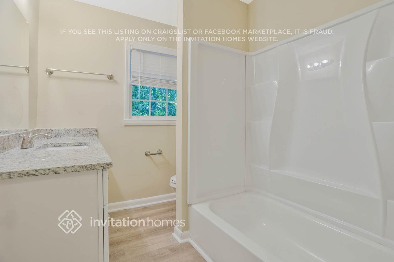 Building Photo - 1060 Canterbury Dr