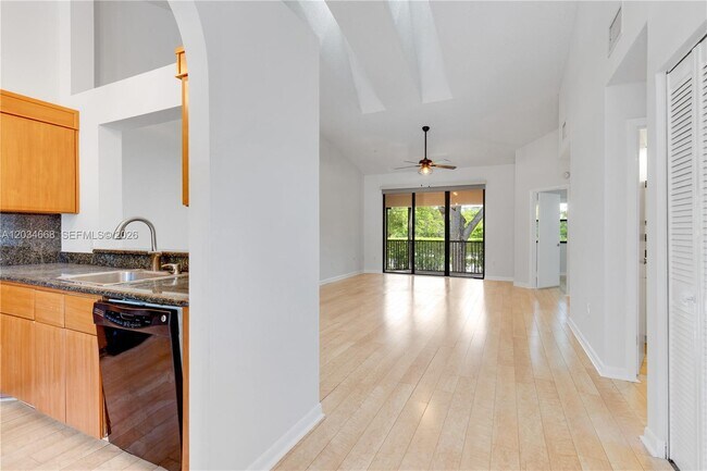 Building Photo - 104 NW 98th Terrace