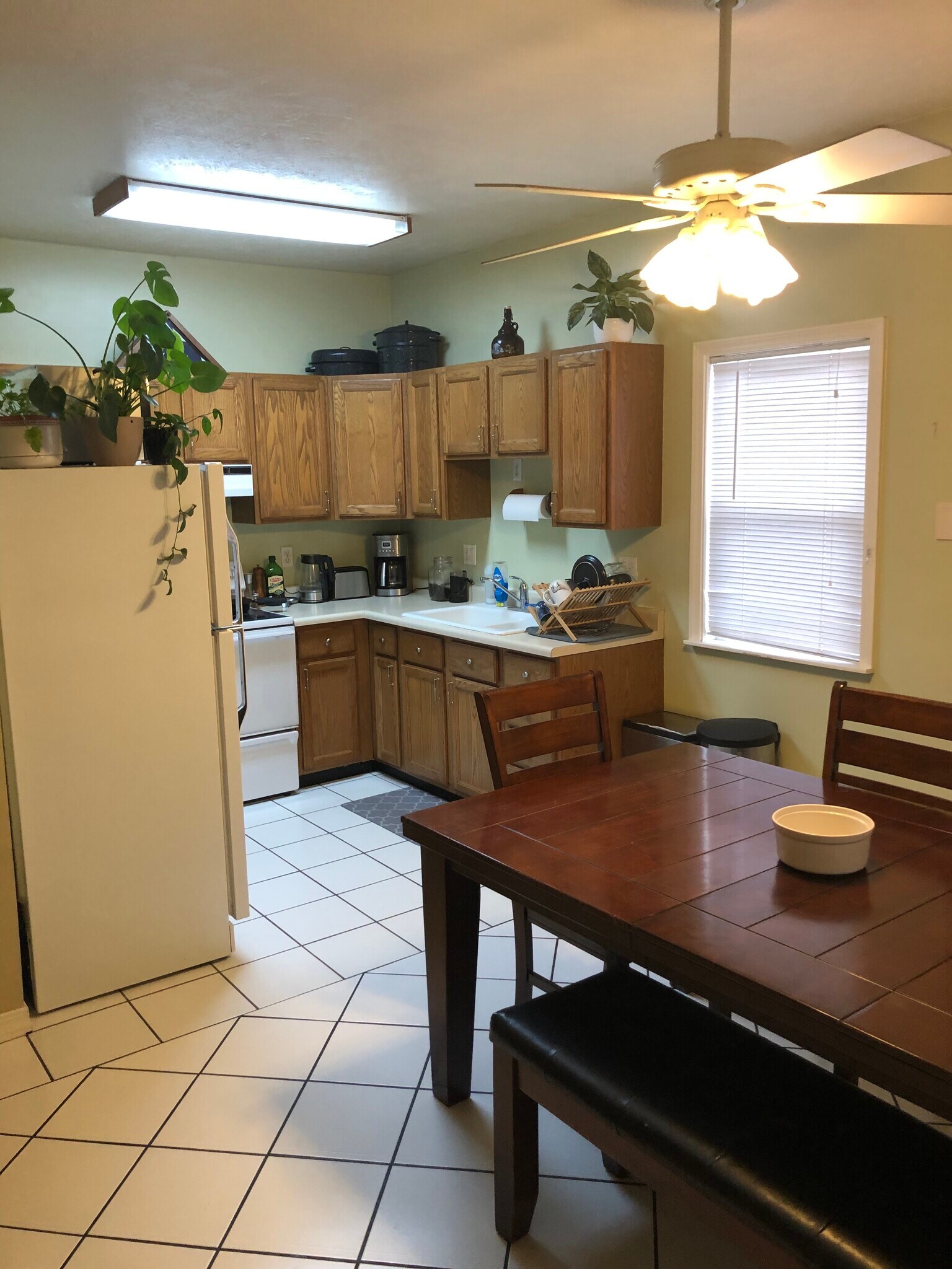 Building Photo - 650 Egli Ct