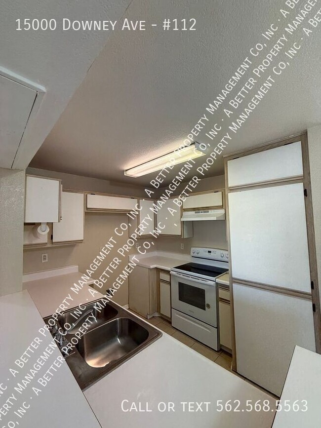 Building Photo - Front Gated 1 Bedroom Condo with AC, Dishw...