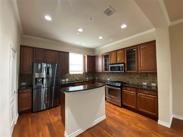 Building Photo - 15831 Breedlove Pl