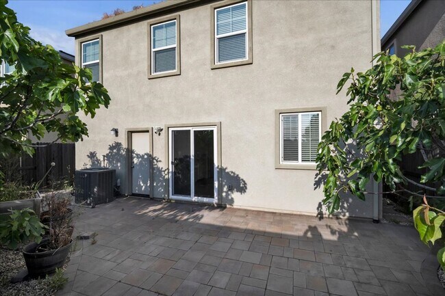 Building Photo - 8071 Weeping Willow Ln