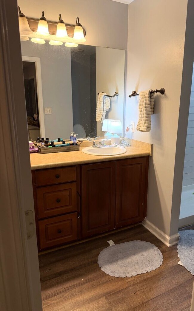 Building Photo - 9028 Whispering Pines Blvd