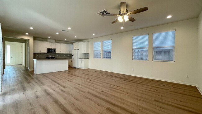 Building Photo - 3994 Righetti Ranch Rd