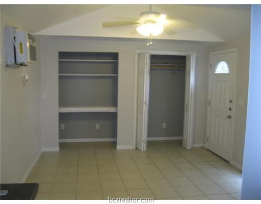 Building Photo - 500 Nagle St