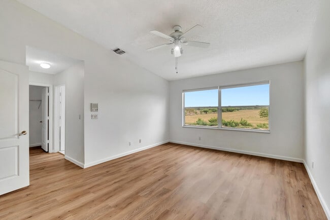 Building Photo - 8895 Sonoma Lake Blvd