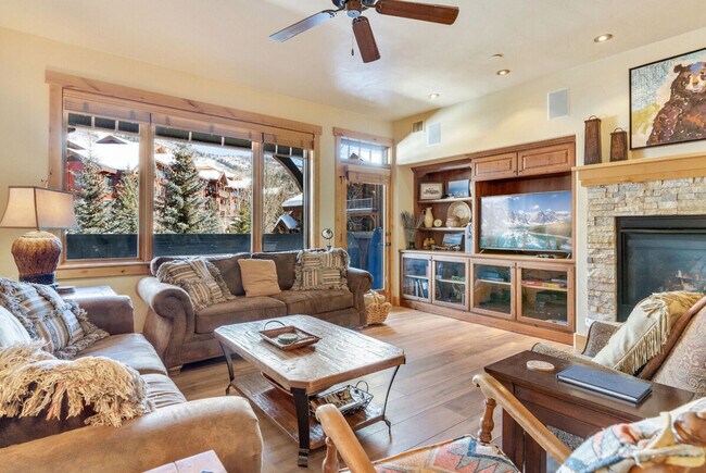 Building Photo - 2900 Blackhawk Ct