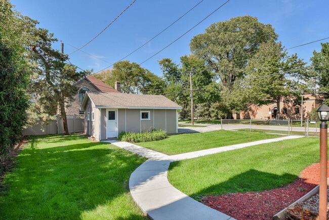 Building Photo - 544 Arlington Ave