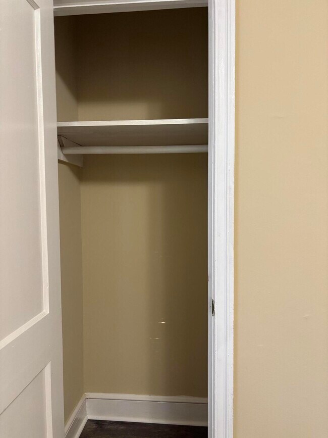 Building Photo - 901 Miller Rd