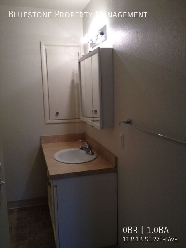 Building Photo - 11351 SE 27th Ave