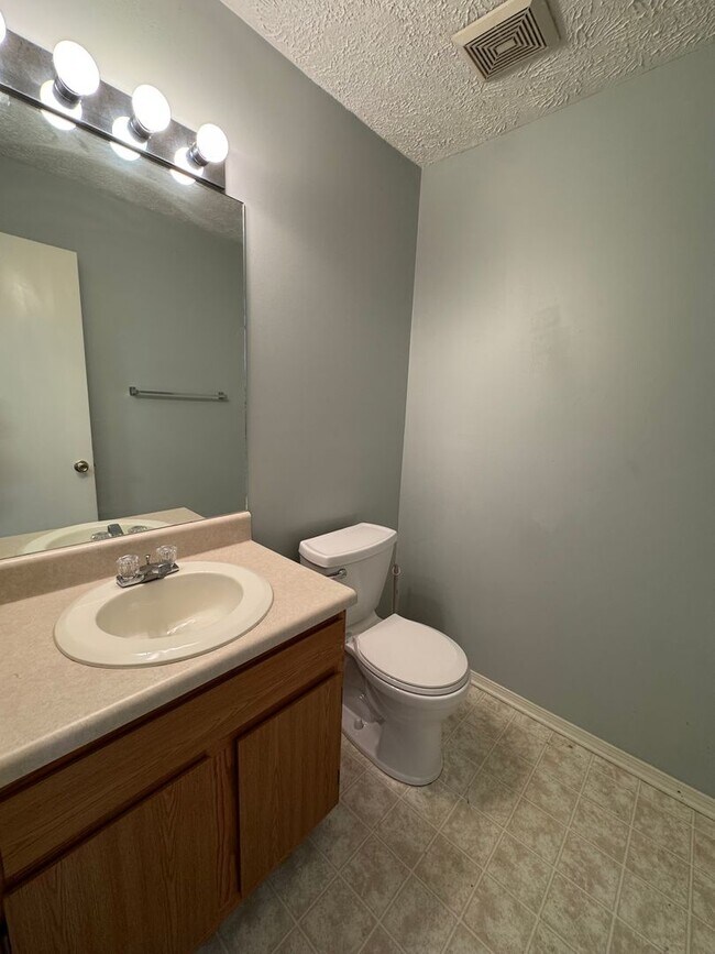 Building Photo - Large 3/2.5 House on Martha Berry Hwy- $1,495