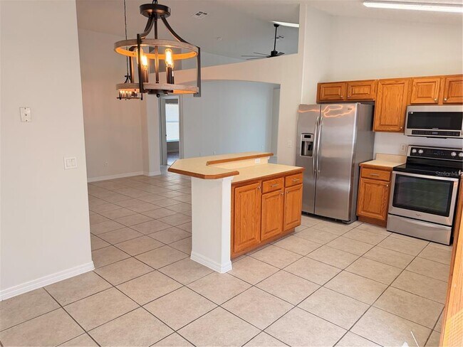 Building Photo - 2604 Luiseno Way