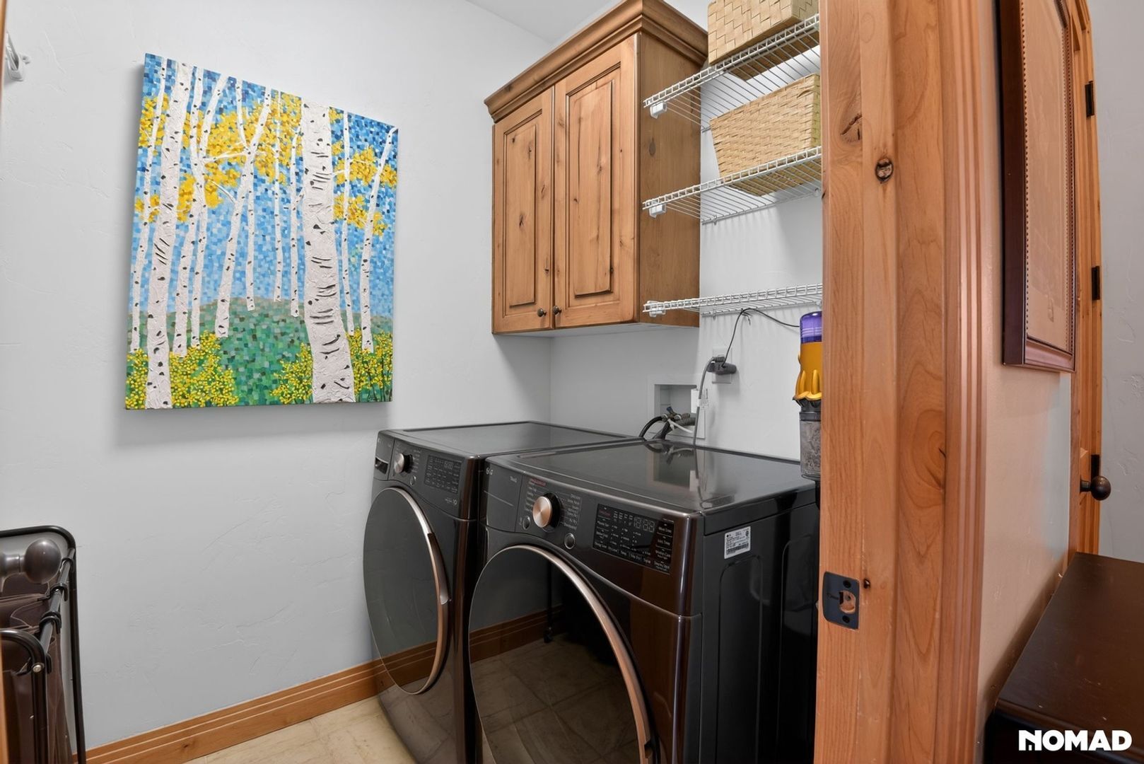 Building Photo - 3042 Lower Saddleback Rd