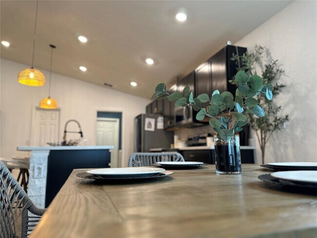 Building Photo - 144 Foxtail Loop