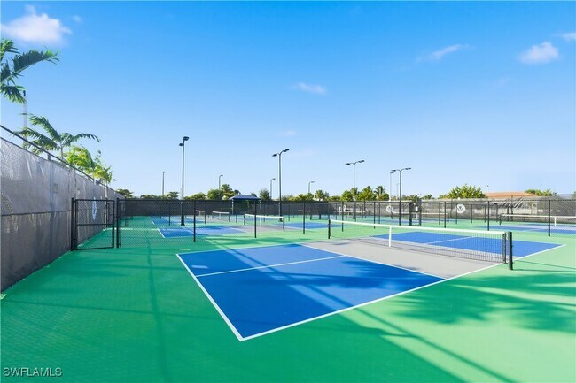 Building Photo - 11899 Gardenia Ave