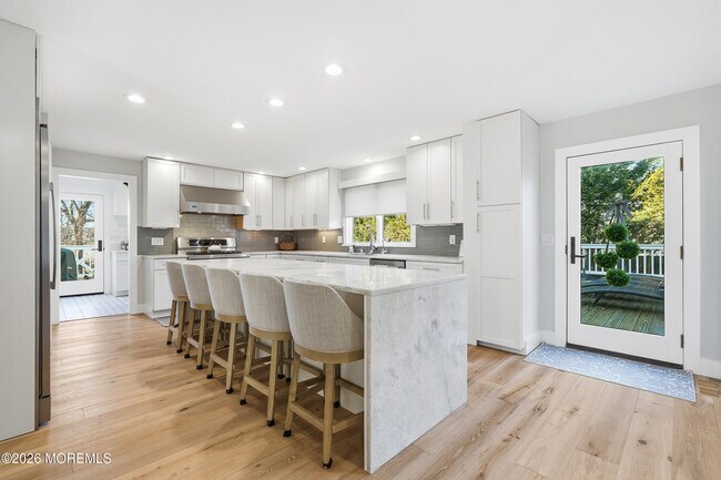 Building Photo - 8 Jackson Ct